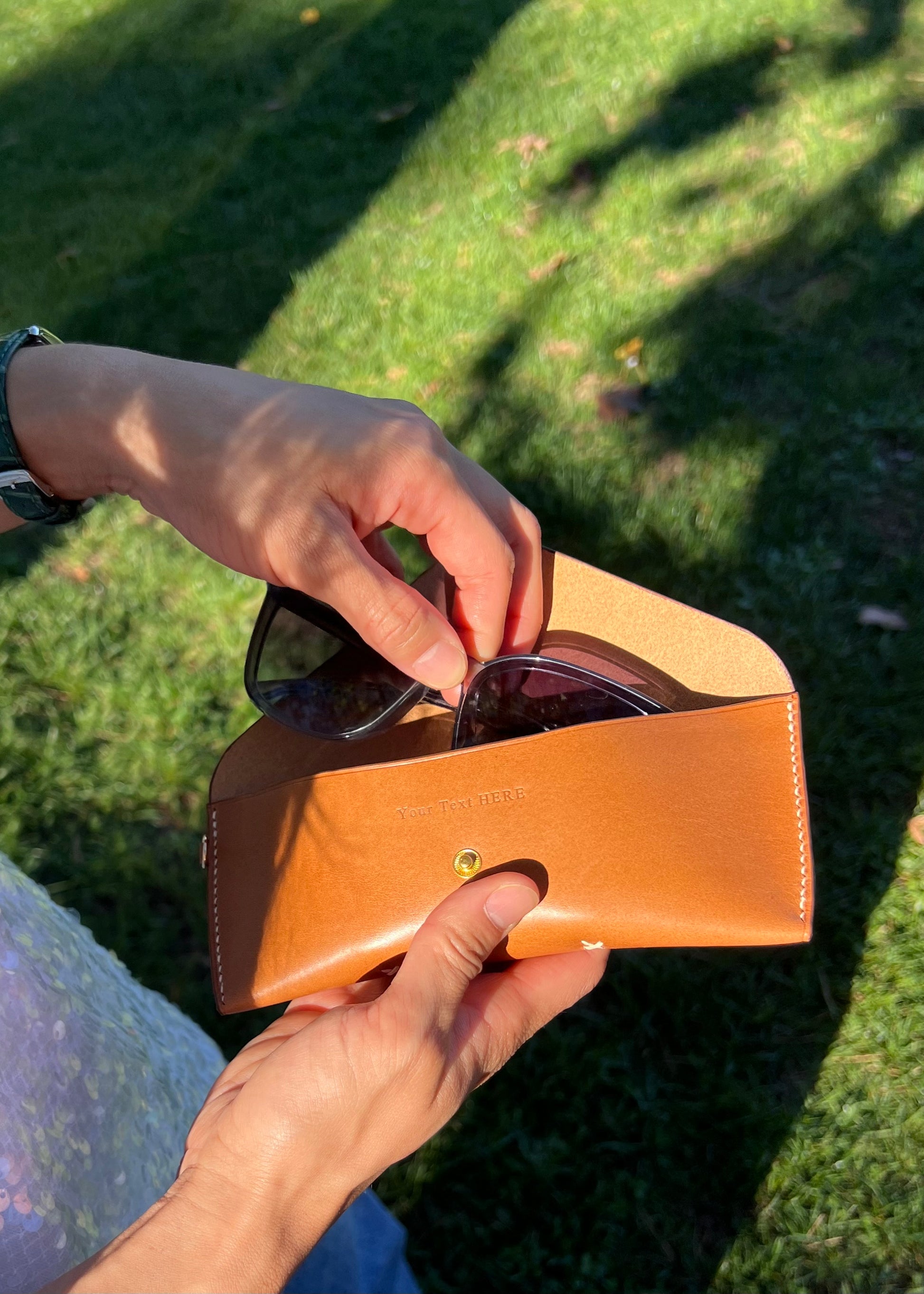 Snap Eyewear Case - Camel