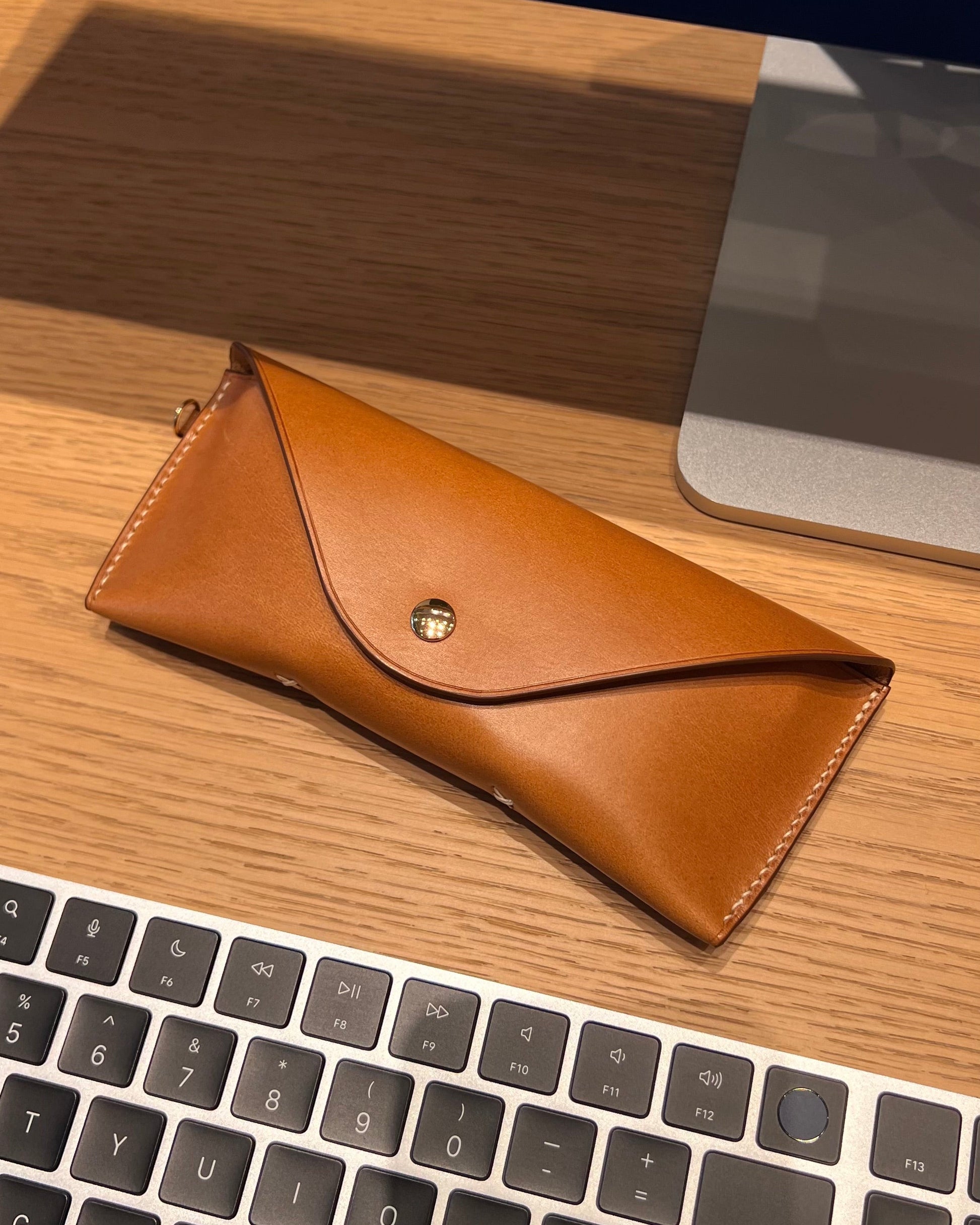 Snap Eyewear Case - Camel