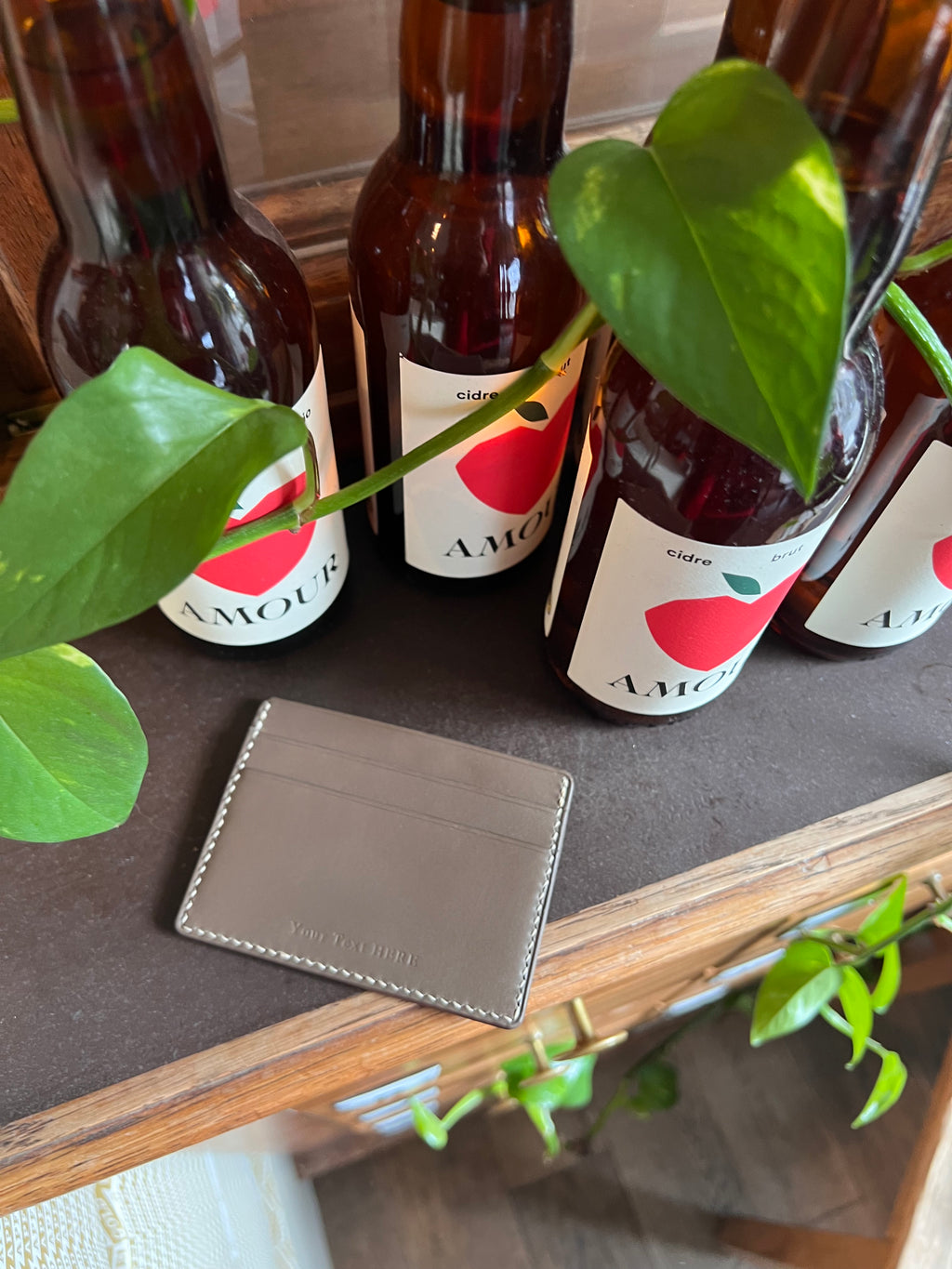 Line Card Holder - Tapue